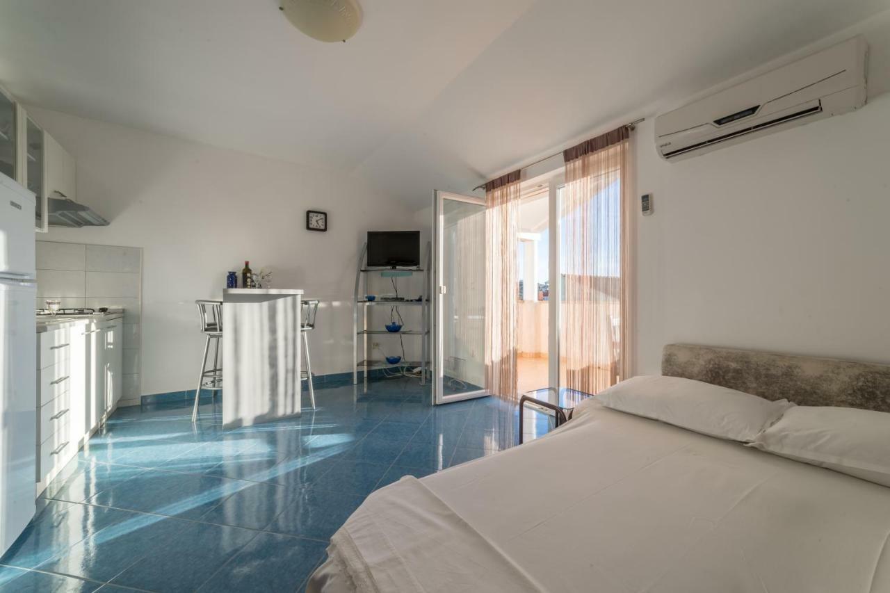 Apartments Jakovcev Бетина Экстерьер фото