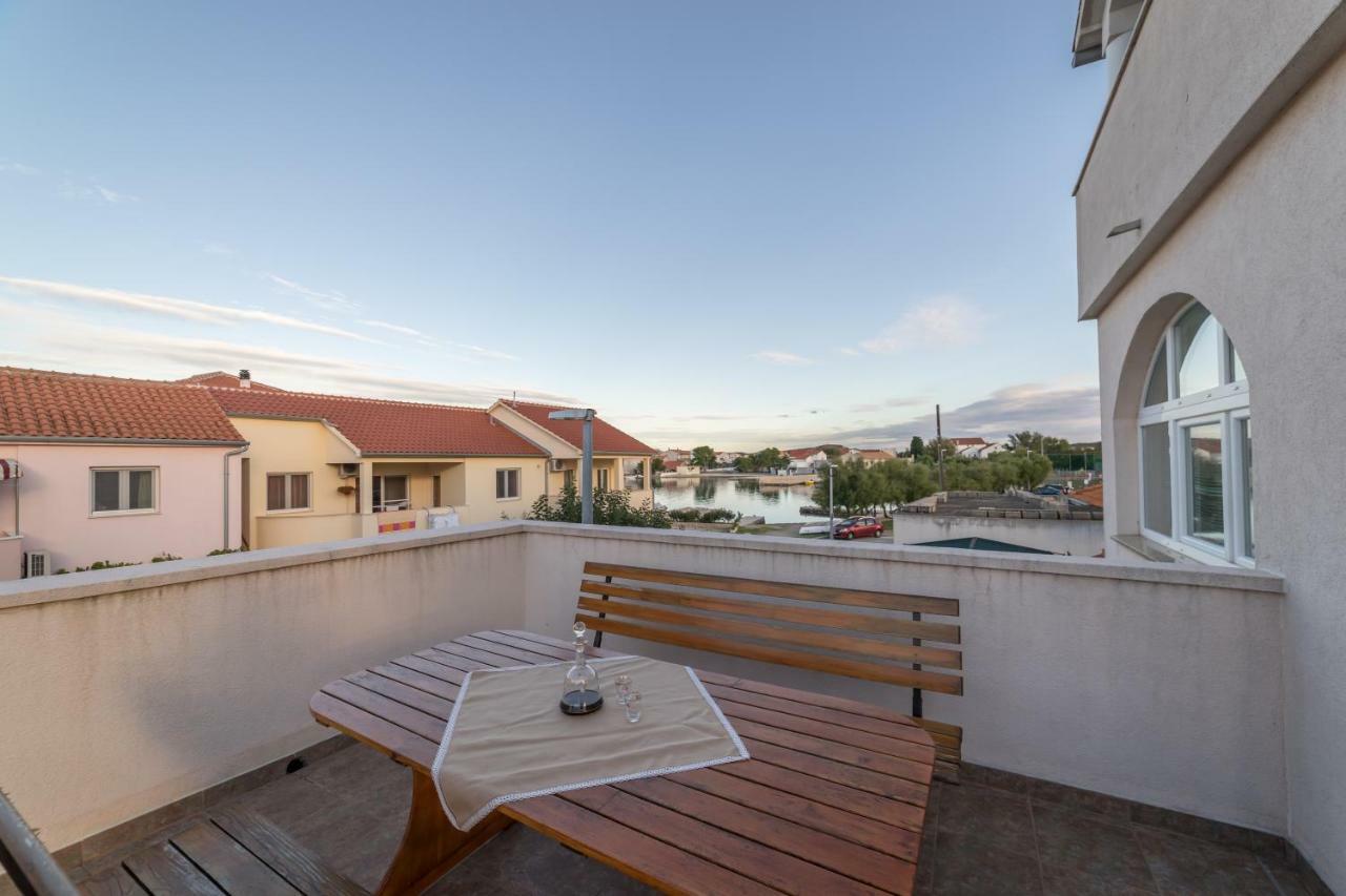 Apartments Jakovcev Бетина Экстерьер фото