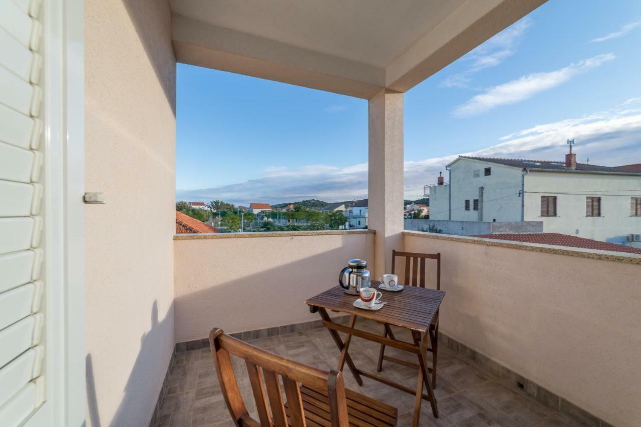 Apartments Jakovcev Бетина Экстерьер фото