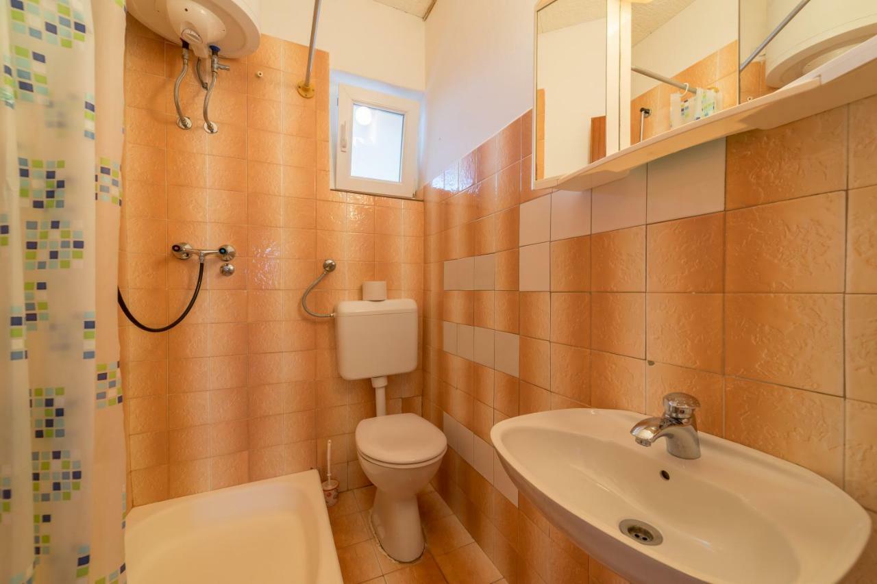 Apartments Jakovcev Бетина Экстерьер фото