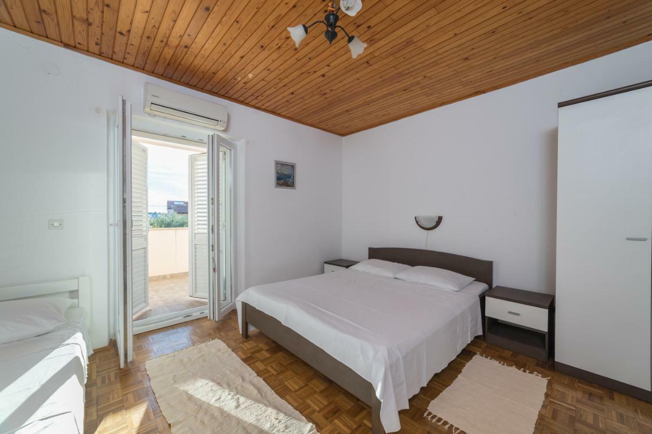 Apartments Jakovcev Бетина Экстерьер фото